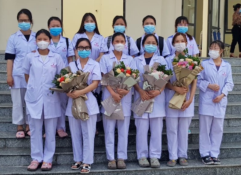 Huyện Quốc Oai đón đoàn tình nguyện viên của trường Đại Học Y Dược Hải Phòng hỗ trợ xét nghiệm, tiêm vaccine phòng Covid-19